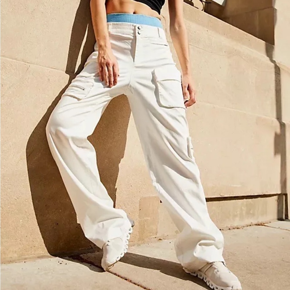 NWOT Free People Movement ELEVATE pants White Sz M